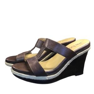 Me Too Jacki Brown leather wedge‎ sandals Women’s Size 7